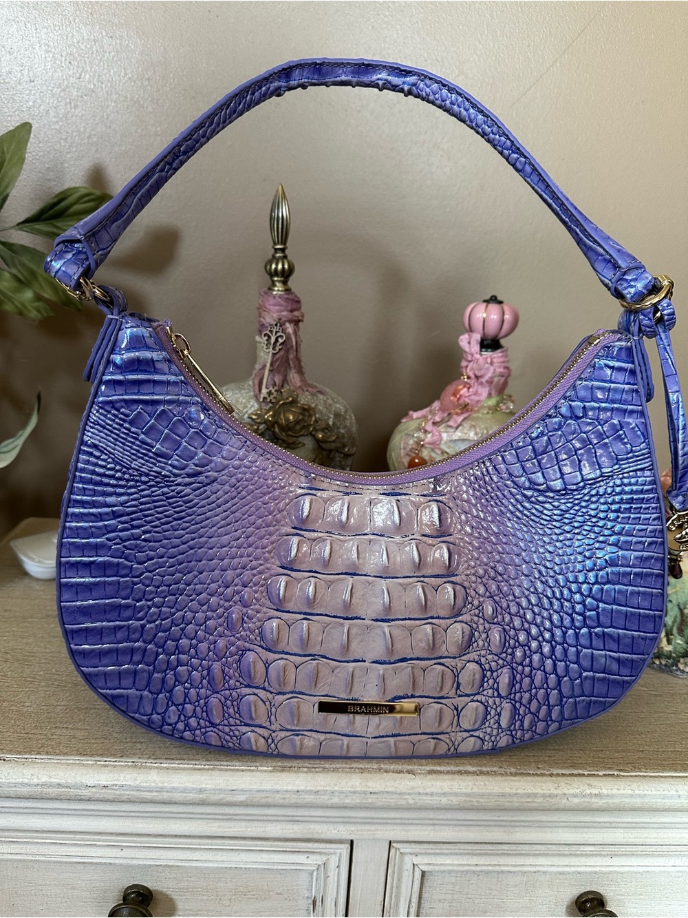 Brahmin Small Bekka in Very Peri